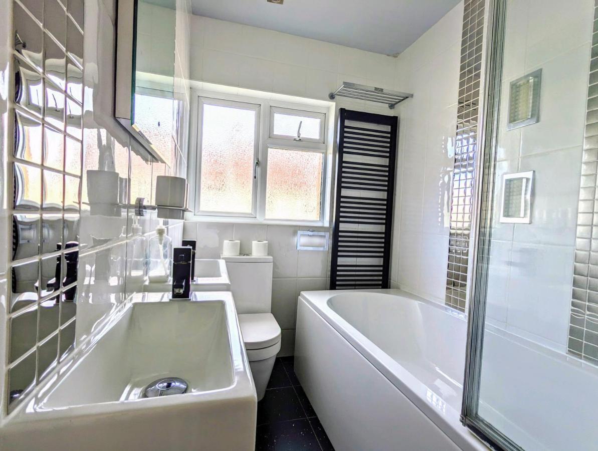 Stunning 4Br House With Free Parking - By Innit Brighton Exterior photo